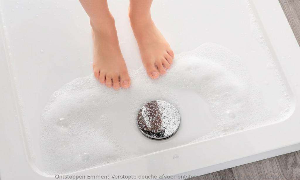 Verstopte douche afvoer ontstoppen Emmen: zelf doen of bellen?